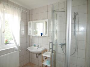 A bathroom at Pension Kohlweg Még 32 kép