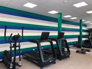 The fitness centre and/or fitness facilities at Hotel Panamby Guarulhos
