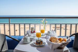 Comida no hotel ou em algum lugar perto