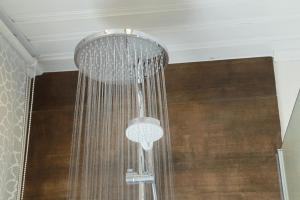 Bilik mandi di Ferienwohnung MeinFriKo