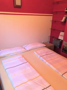 Llit o llits en una habitació de Ferienhaus zur Blautanne
