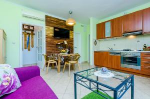 Kuchyň nebo kuchyňský kout v ubytování Villa La Vagabonda Apartment