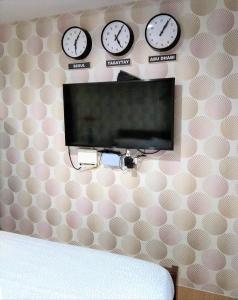 Телевизор и/или развлекательный центр в ACS Pine Suites Tagaytay