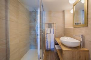 Koupelna v ubytování Apartmani Kraj mora + 36 fotografií