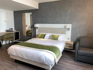 Postel nebo postele na pokoji v ubytování ATOLON PARK HOTEL + 37 fotografií