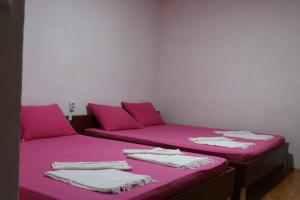 Afbeelding uit fotogalerij van Stupar Apartmani in Star Dojran