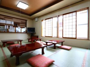 Ο χώρος του lounge ή του μπαρ στο Takanoya