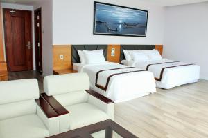 Posezení v ubytování SKY HOTEL