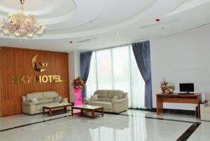 TV a/nebo společenská místnost v ubytování SKY HOTEL