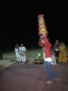 Oaspeți care stau la Savi Camps Jaisalmer