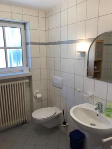 Ein Badezimmer in der Unterkunft Wein Lodge Durbach - Josephsberg