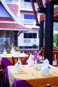 Restaurace v ubytování Kata Poolside Resort SHA Extra Plus