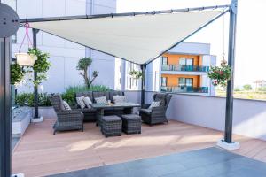 Balkón nebo terasa v ubytování Green Hills Suites