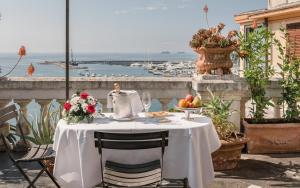 Balkón nebo terasa v ubytování Miramare Hotel