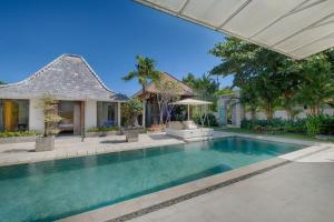 Πισίνα στο ή κοντά στο Canggu Villa by Sanga Sanga Hospitality