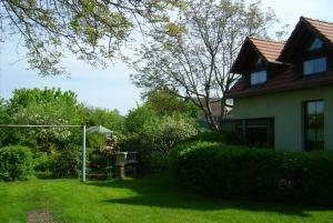 Κήπος έξω από το Ferienhaus Annemarie