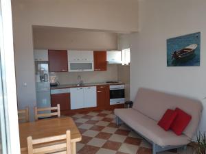 Kuchyňa alebo kuchynka v ubytovaní Apartments Primosten