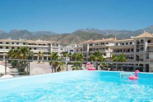 The swimming pool at or close to Edificio Resort Gran8Nerja