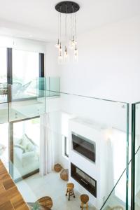 A seating area at Vilana White Elegant Villa