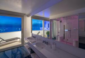 Phòng tắm tại Hotel Grotta Palazzese