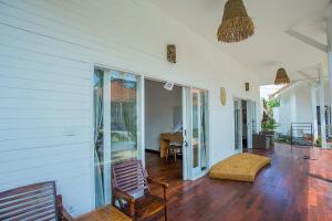 Χώρος καθιστικού στο Sanghyang Bay Villas