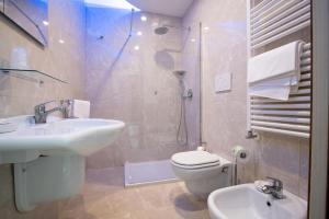 A bathroom at San Lorenzo - Boutique Hotel & SPA