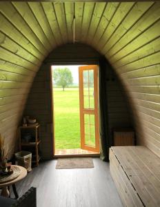 Afbeelding uit fotogalerij van Trekkershut/kampeerhut in Hulst