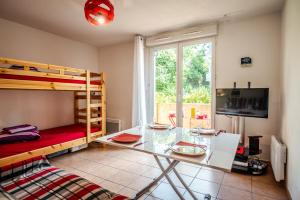 Postel nebo postele na pokoji v ubytování Instant-Léman II