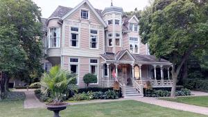 Сад в The White House Boutique B&B +45 фотографий