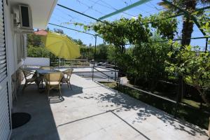 Ein Balkon oder eine Terrasse in der Unterkunft Apartments Hodzic