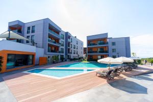 Bazén v ubytování Green Hills Suites nebo v jeho okolí