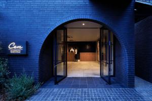 A fachada ou entrada em HOTEL CEN