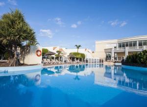 Bazén v ubytování Fantastic 3 Bedroom Townhouse Golf Del Sur - The Palms Resort nebo v jeho okolí