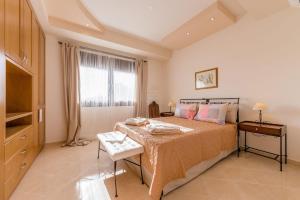 Ένα ή περισσότερα κρεβάτια σε δωμάτιο στο Lucia's Secret Garden +18 φωτογραφίες