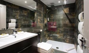 Kotel Windermere的一间浴室