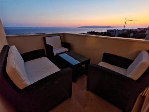 Posezení v ubytování Apartment Makarska, panoramic sea & mountains view, Čuček