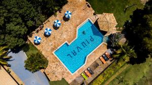 A piscina em ou perto de Pousada Piuval