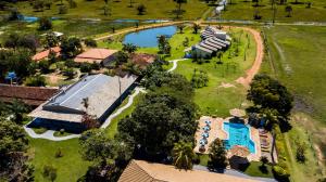 A piscina em ou perto de Pousada Piuval