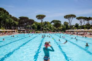 Bazén v ubytovaní Hotel Il Mulinaccio alebo v jeho blízkosti