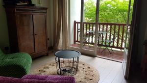 Maison d hotes Lapitxuri的阳台或露台
