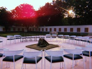 DubbīUmaid Palace - A Lakeside Resort - 25 minutes from Mehandipur Balaji - 20 minutes from Chand Baori Stepwell Abhaneri & 40 minutes from Bhangarh Fort的相册照片