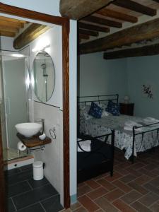Bathroom sa La Moiana 1756
