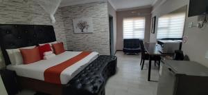 Gallery image of The New Mall Guesthouse in Maun