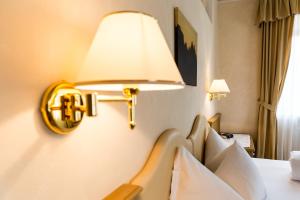 Letto o letti in una camera di Hotel Weisses Lamm