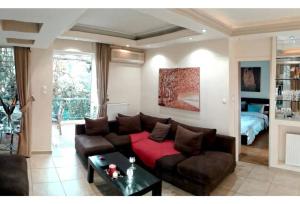 Gallery image of A1 Elegant Vouliagmeni apt in a Unique Spot in Athens
