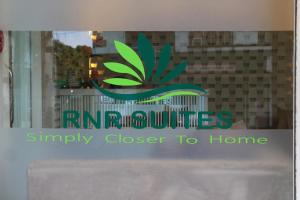 Certificato, attestato, insegna o altro documento esposto da RNR Suites