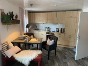 Kuchyň nebo kuchyňský kout v ubytování Ferienwohnung Sambachhaus + 15 fotografií