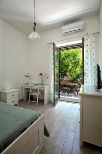 Afbeelding uit fotogalerij van GARDEN HOUSE: APARTMENTS AND ROOMS FOR HOLIDAYS in Palermo