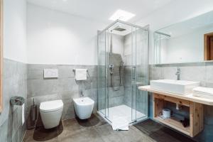 Ένα μπάνιο στο Haus Herta B&B +36 φωτογραφίες