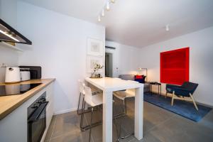 Kuchyň nebo kuchyňský kout v ubytování Mari House